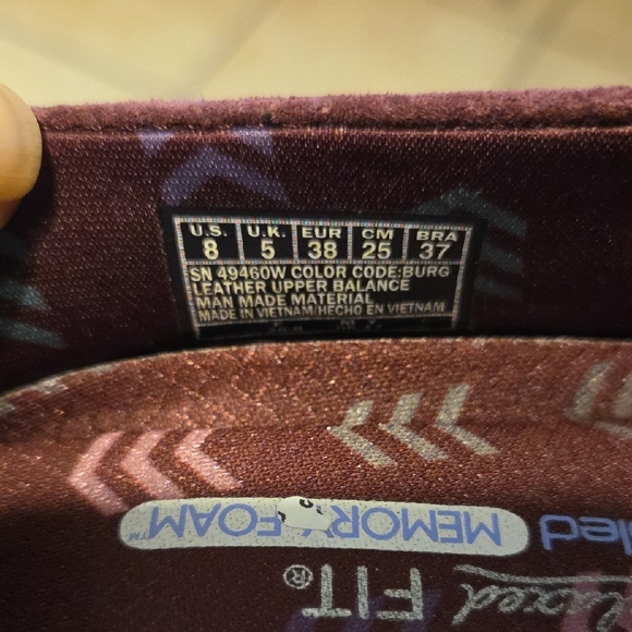 Skechers Women's Deep Burgundy Loafers, Sz 8 W. - Picture 5 of 6
